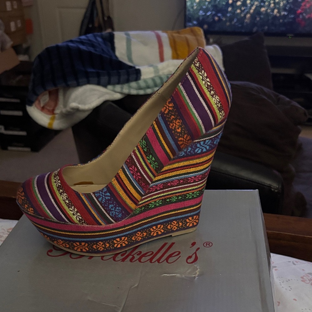 bernie mev. Multicolor Patterned Wedge Shoes